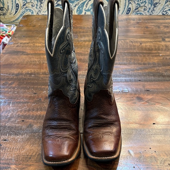 Ariat Other - Men's Brown and Blue Western Boots